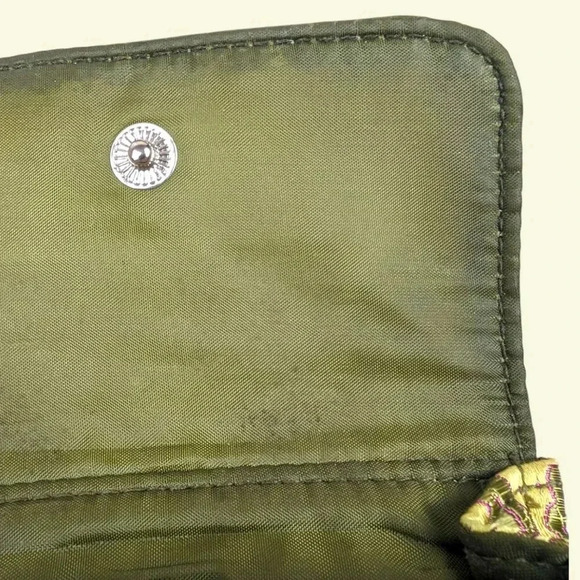 (2/$20) MAC Croc & Floral Lipstick Case - Picture 6 of 7